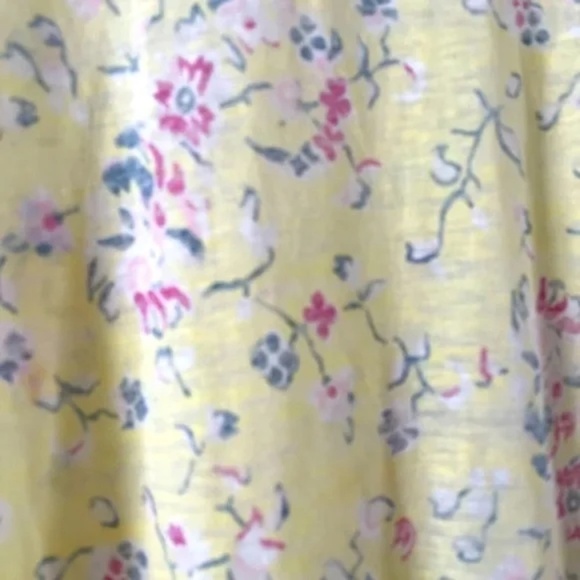 Lucky Brand | Pale Yellow Asian Floral Short Sleeve Tee, Large - Picture 3 of 5